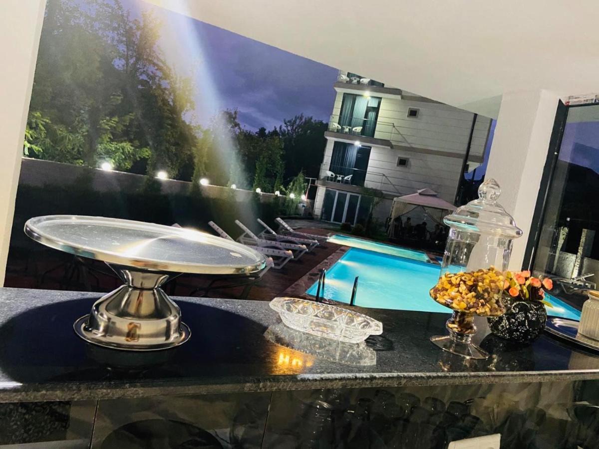 מלון New House קובולטי מראה חיצוני תמונה
