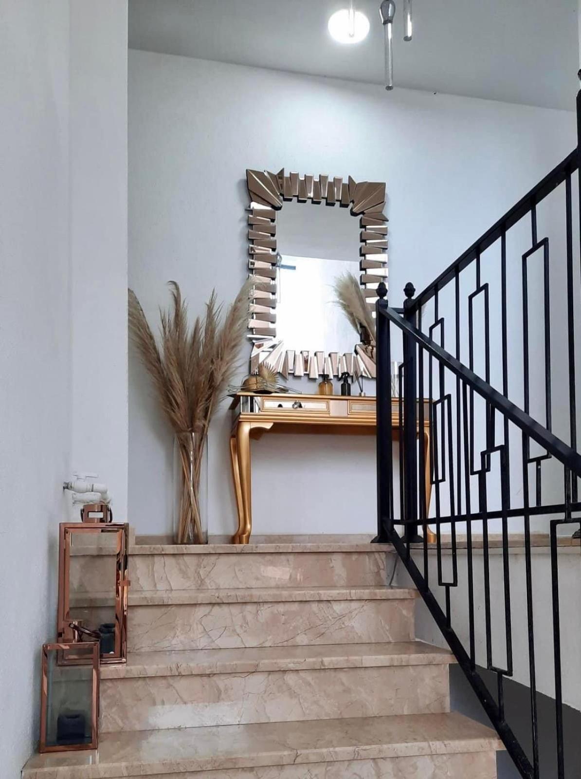 מלון New House קובולטי מראה חיצוני תמונה